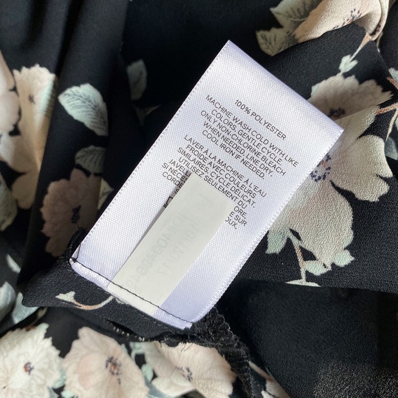 NWT Express Bell Sleeve Peplum Blouse - Picture 7 of 7